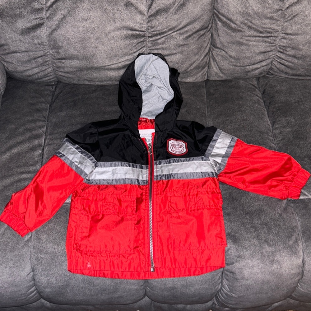 🌻 Carter’s Firefighter Inspired Reflective Rainslicker Jacket 🚒 2T Preloved